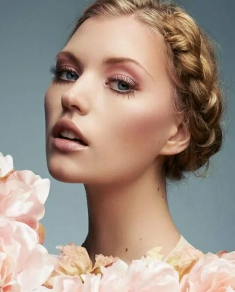 simple peachy pink spring makeup idea 2014